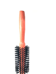 Enjoy Styling Your Hair Comfortably & Consciously With This Ergonomic Round Brush